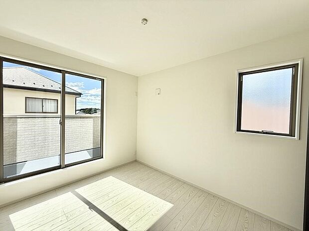 【洋室】■心地よい雰囲気が漂う落ち着いた空間