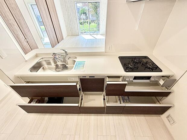 【キッチン】■アイデア広がる、クリエイティブな料理空間