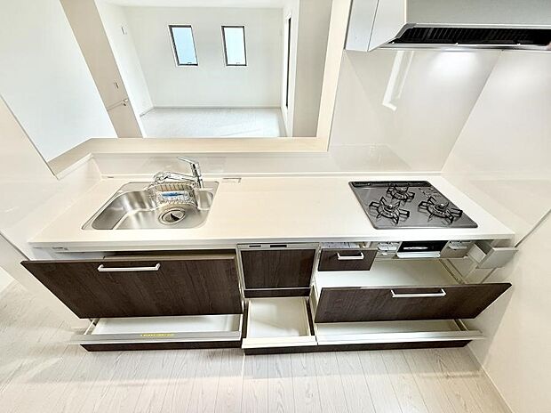 【キッチン】■シンプルで機能的、毎日使いやすいキッチン