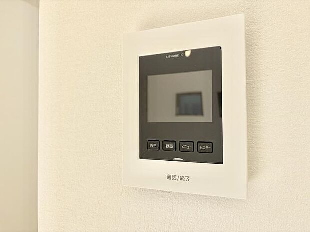 【TVモニター付インターフォン】■訪問者を確認できて安心感が増します