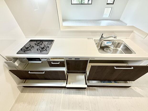【キッチン】■シンプルで機能的、毎日使いやすいキッチン