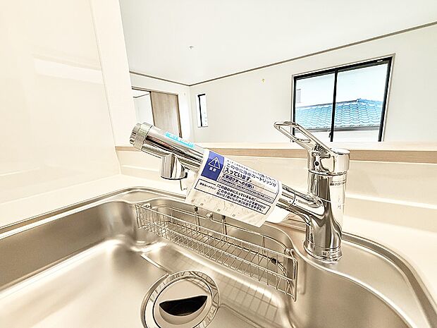 【浄水器】■清潔でおいしい水を手軽に供給してくれます