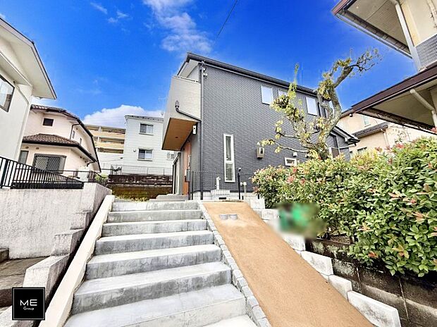 【現地外観写真】■家族みんなが笑顔で過ごせる、安心感のある住まい