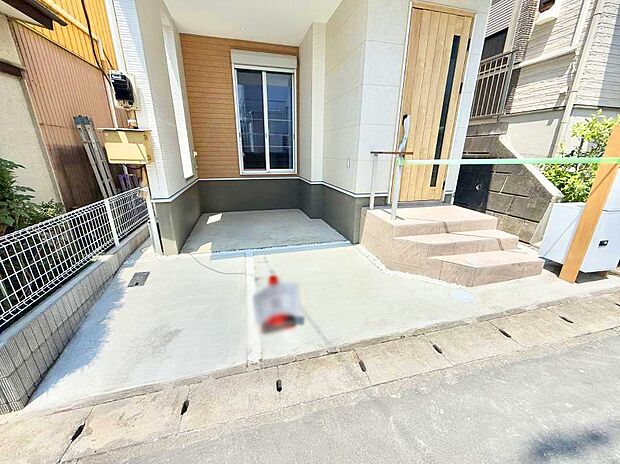 【駐車場】■快適な駐車スペースで安心