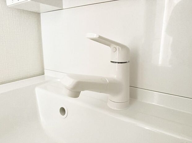 【ハンドシャワー付洗面台】■手洗いや顔を洗う時も快適に使える便利なシャワー