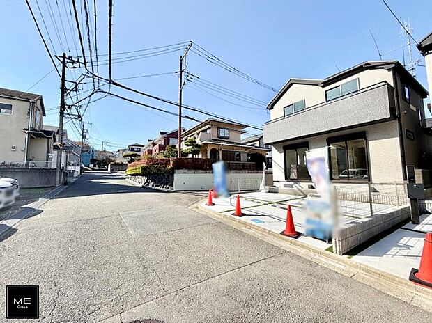 【前面道路含む現地写真】■この道を歩けば、毎日が少し特別になる