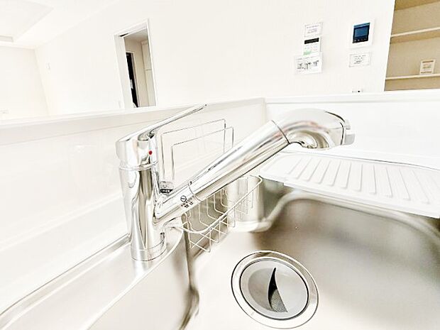 【浄水器】■清潔でおいしい水を手軽に供給してくれます