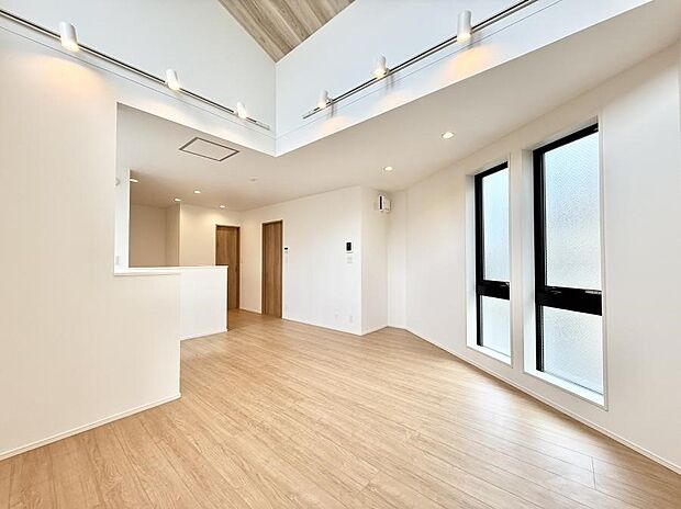 【ダイニング】■何気ない毎日を特別にする、癒しの空間