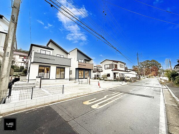 【前面道路含む現地写真】■この道を歩けば、毎日が少し特別になる