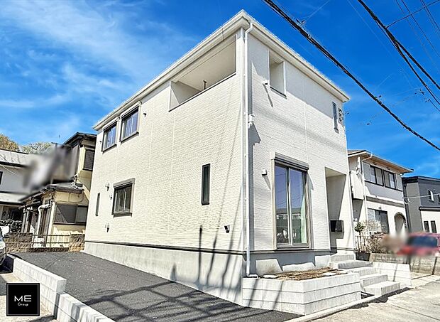 【現地外観写真】■家族みんなが笑顔で過ごせる、安心感のある住まい