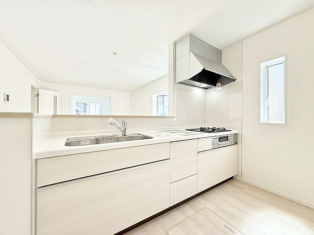 【ダイニングキッチン】■キレイに片付く、使いやすいキッチン