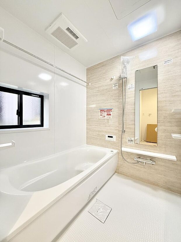 【浴室】■家族みんなが気持ちよく使える設計です