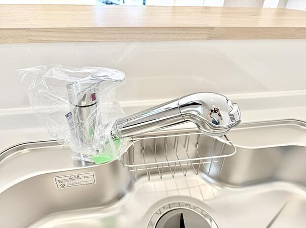 【浄水器】■清潔でおいしい水を手軽に供給してくれます