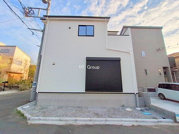 【現地外観写真】■家族みんなが笑顔で過ごせる、安心感のある住まい