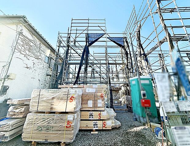 【現地外観写真】■家族みんなが笑顔で過ごせる、安心感のある住まい