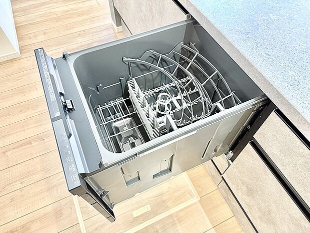 【食洗機】■食後の片づけも食洗器があれば時短に。ご家族との時間を増やせます
