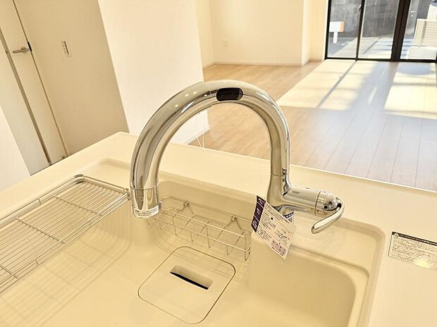 【浄水器】■清潔でおいしい水を手軽に供給してくれます