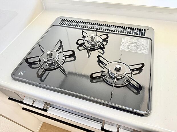 【3口ガスコンロ】■一度に多くの料理ができ便利で効率的