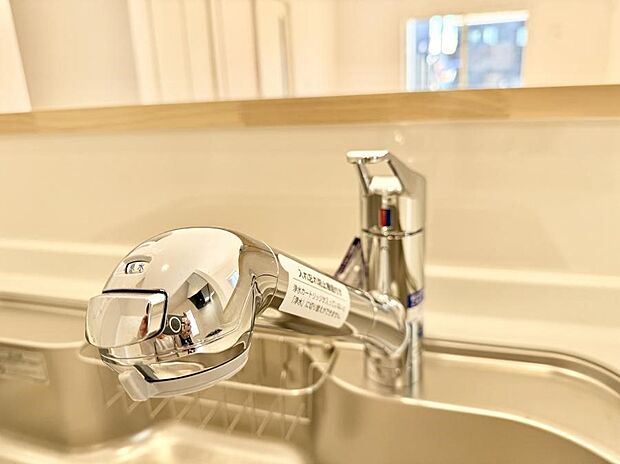 【浄水器】■清潔でおいしい水を手軽に供給してくれます