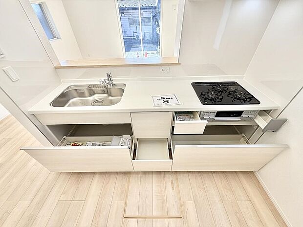 【キッチン】■シンプルで機能的、毎日使いやすいキッチン