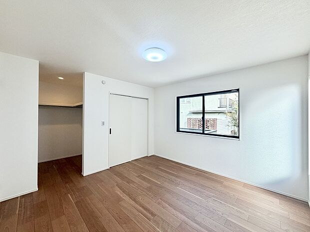 【寝室】■快適な環境で、日常の疲れを癒せる空間