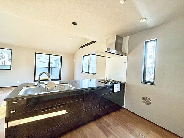 【ダイニングキッチン】■作る楽しみと食べる幸せを届けるキッチン