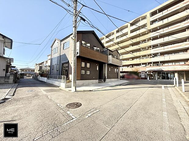 【前面道路含む現地写真】■家族とのお出かけが楽しくなる環境です