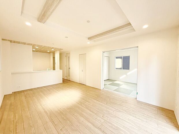 【リビング】■自然と会話が生まれる、心地よいひととき