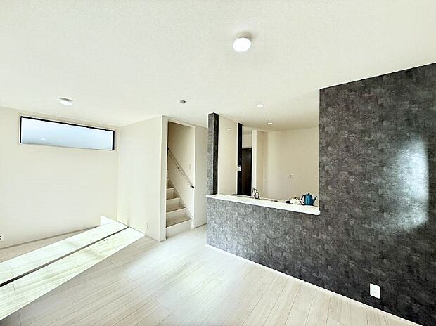 【リビング】■くつろぎと笑顔が集まる、心温まるリビング