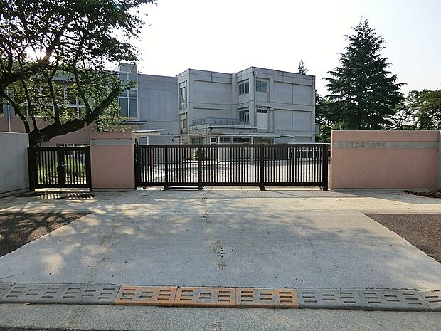 調布市立調布中学校(約1,440m・徒歩18分)