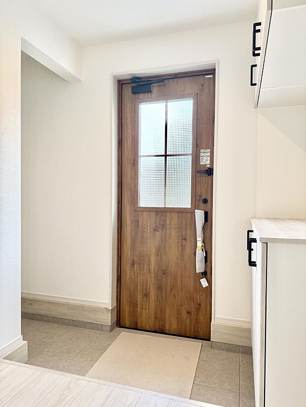 【玄関】■ ここから始まる一日、すっきり整った玄関