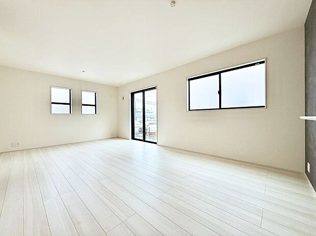 【ダイニング】■ふとした瞬間に幸せを感じる、心地よい場所