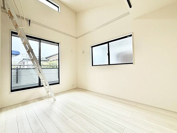 【子供部屋】■仕事や勉強のスペースに使うことで、集中しやすく静かな環境が整います