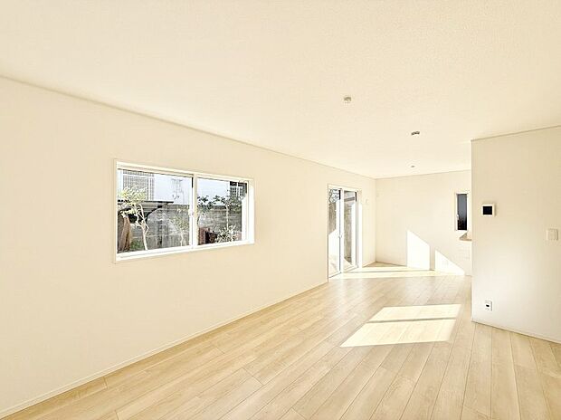 【ダイニング】■ふとした瞬間に幸せを感じる、心地よい場所