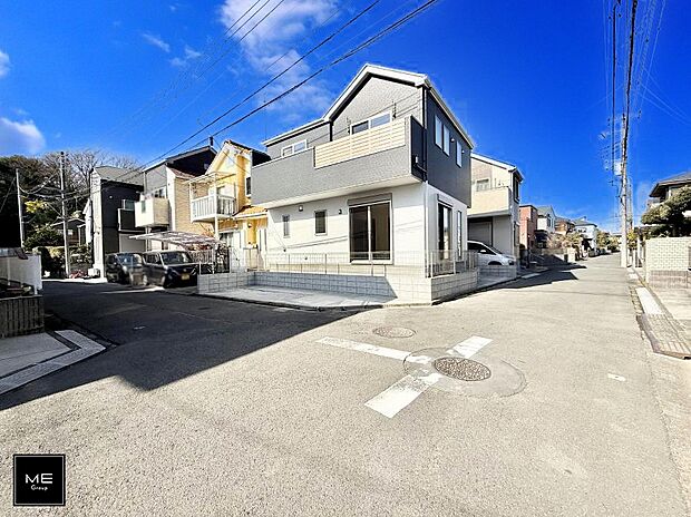 【前面道路含む現地写真】■家族とのお出かけが楽しくなる環境です