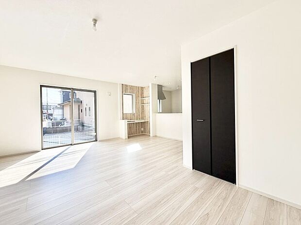 【ダイニング】■家族の笑顔があふれる、くつろぎの空間