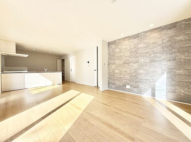 【ダイニング】■ふとした瞬間に幸せを感じる、心地よい場所