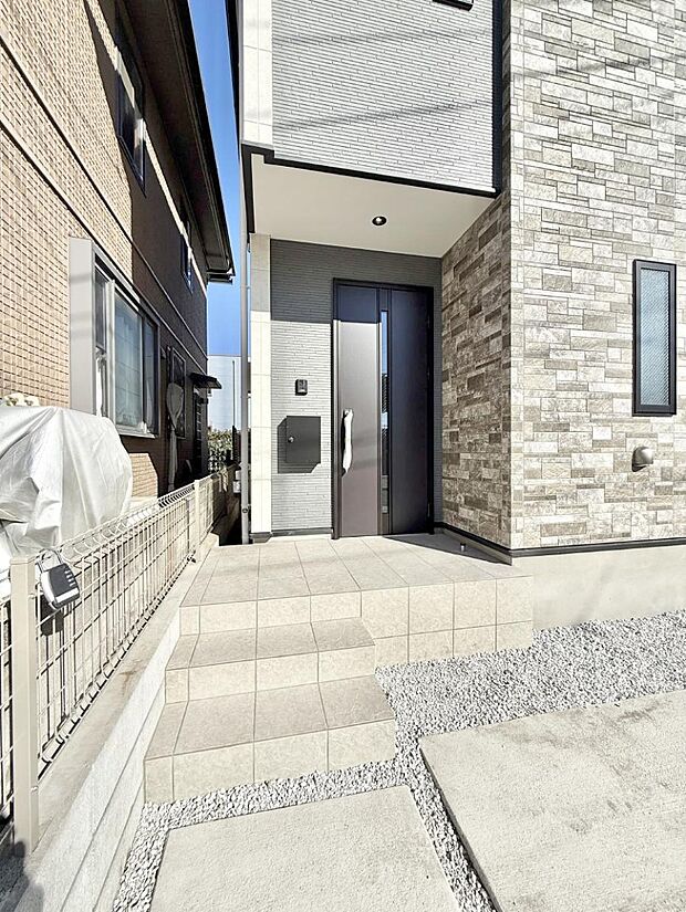 【玄関】■ ここから始まる、笑顔あふれる毎日