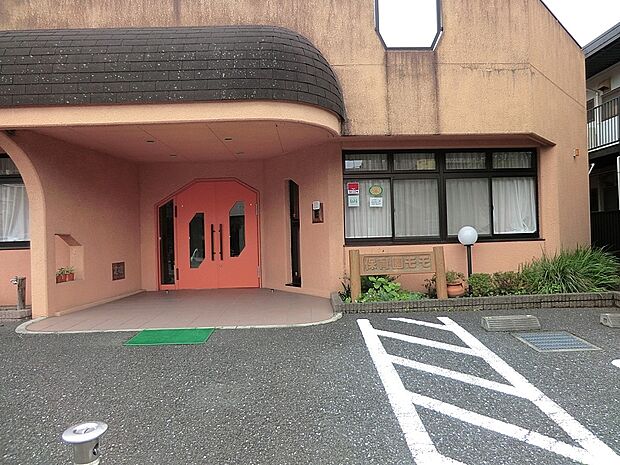 認定こども園モモ（約160m・徒歩2分）