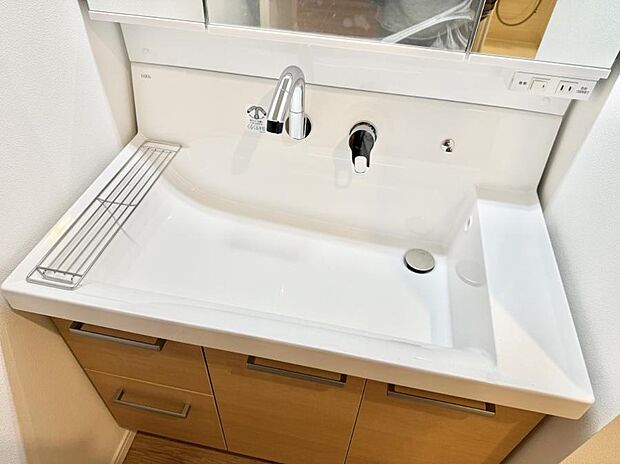 【ハンドシャワー付洗面台】■環境に優しくエコなEV車ライフをサポート