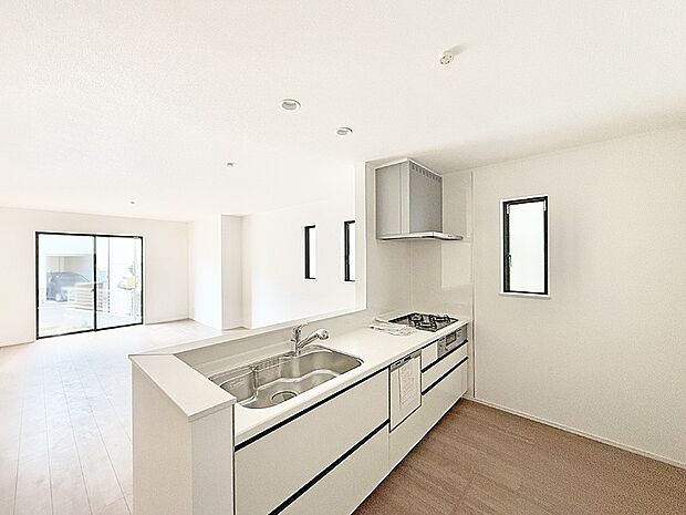 【ダイニングキッチン】■キレイに片付く、使いやすいキッチン