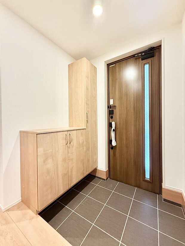 【玄関】■ ここから始まる一日、すっきり整った玄関