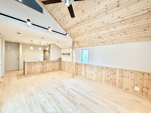 【リビング】■自然と会話が生まれる、心地よいひととき