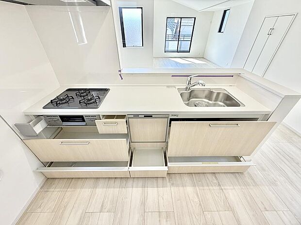 【キッチン】■シンプルで機能的、毎日使いやすいキッチン