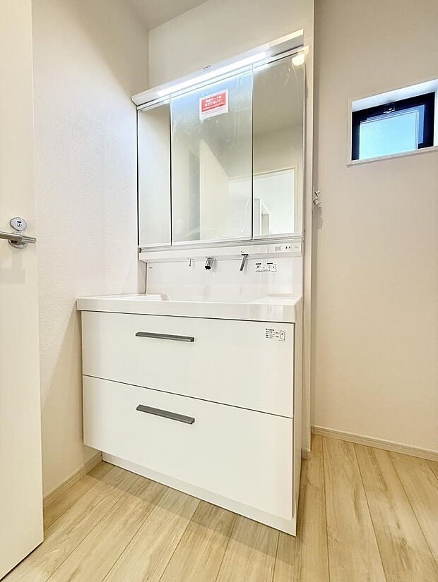 【洗面台・洗面所】■清潔感があり、気持ちよく使えます