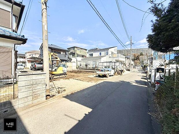【前面道路含む現地写真】■優雅なラインが、毎日を引き立てます