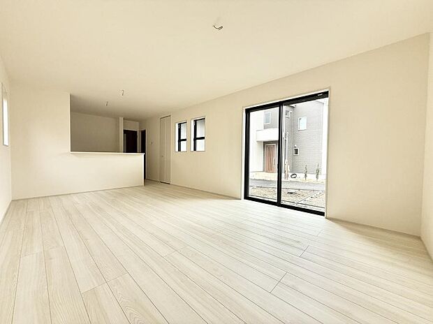 【ダイニング】■ふとした瞬間に幸せを感じる、心地よい場所