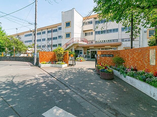 八王子市立元八王子東小学校（約590m・徒歩8分）
