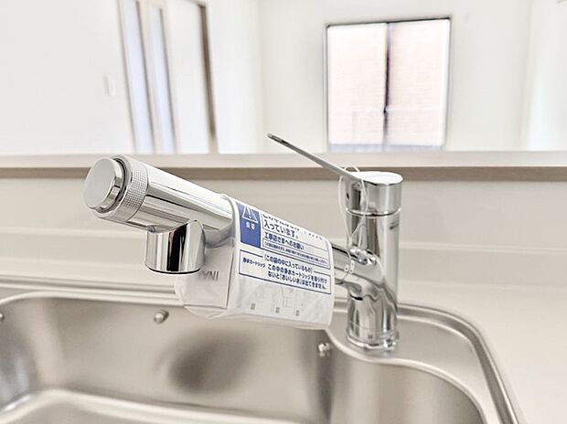 【浄水器】■清潔でおいしい水を手軽に供給してくれます