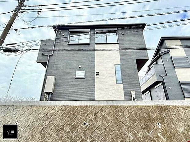 【現地外観写真】■暮らしを豊かにする充実した仕様設備で快適に